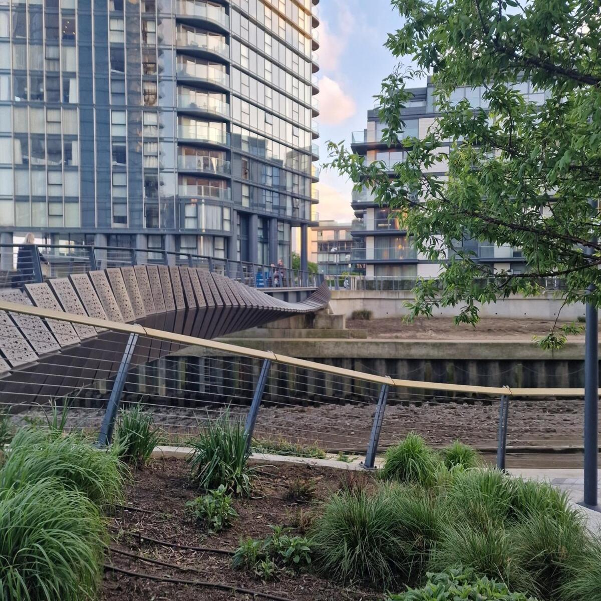 New Listing- 2 Bedroom Riverside Chelsea Apartment *