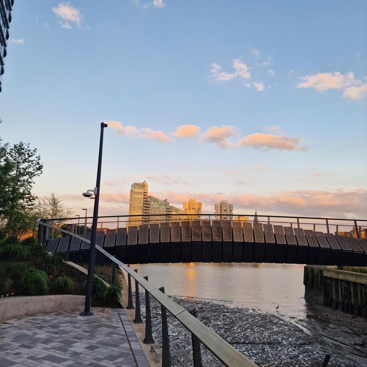 New Listing- 2 Bedroom Riverside Chelsea Apartment London